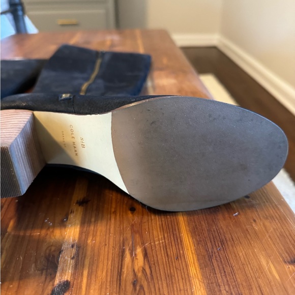 Cole Haan suede boot, size 8 1/2- Hardly worn and in perfect condition. - Picture 5 of 6